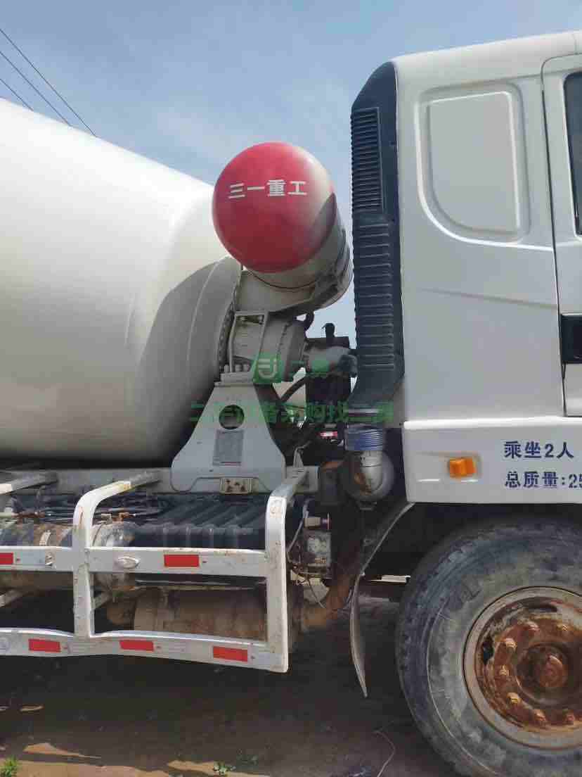三一九成新的水泥攪拌車沒手續便宜出售