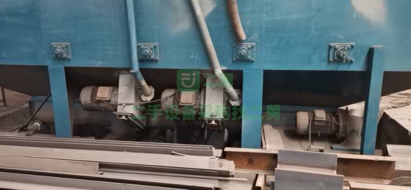 出售通過式拋丸機，寬一米八高八百，八個11千瓦拋頭電機，脈沖除塵器，