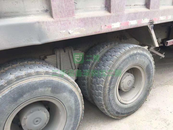 出售15年沒有手續，歐曼前四后八自卸車，全車原版，全車三包正品輪胎。