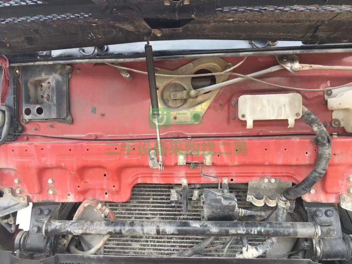 出售15年沒有手續，歐曼前四后八自卸車，全車原版，全車三包正品輪胎。
