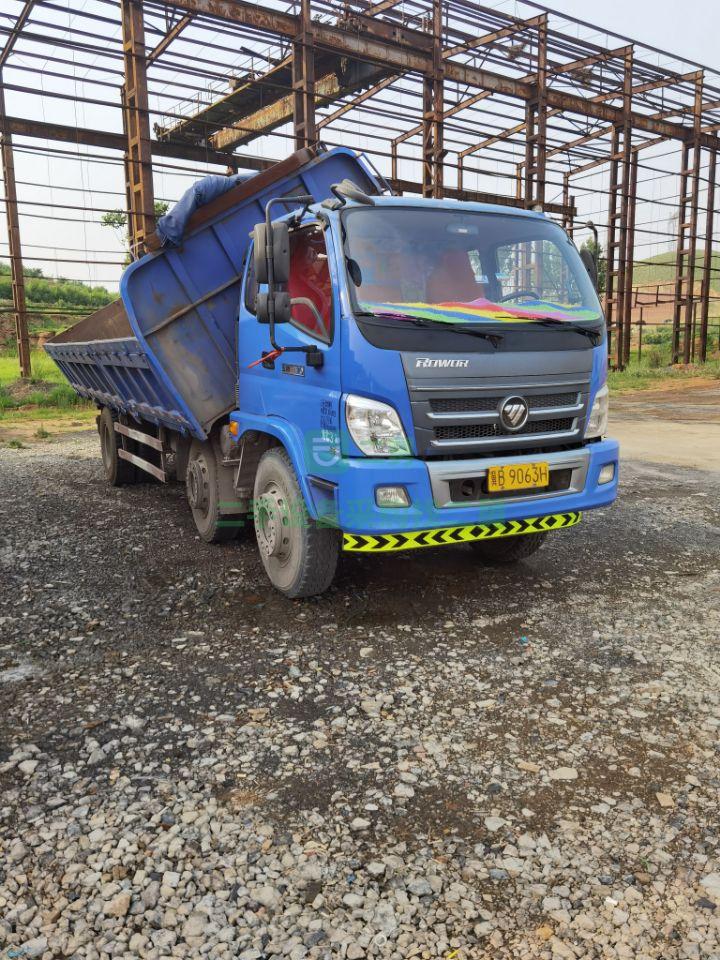 福田瑞沃前四后四側(cè)翻土方車出售