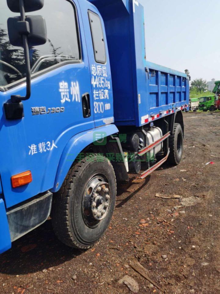 低價出售轉(zhuǎn)讓二手南俊瑞吉自卸車900輪胎