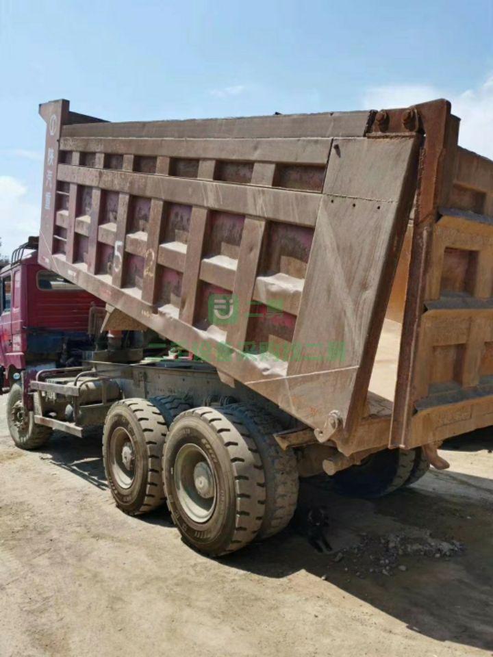 出售二手的15年德龍F3000土方車