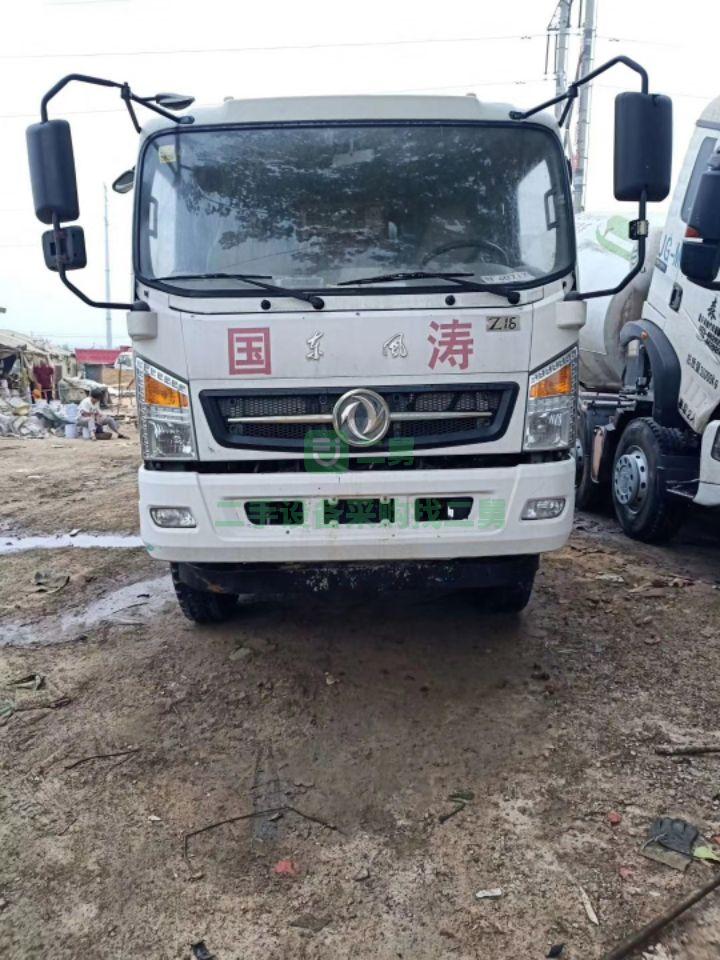 出售一臺(tái)17年12月份國(guó)五的東風(fēng)攪拌車
