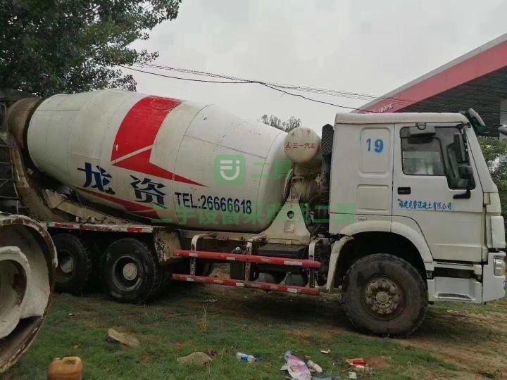 14年豪沃三一大12精品車況攪拌車，正干活的車，支持全國提檔分期