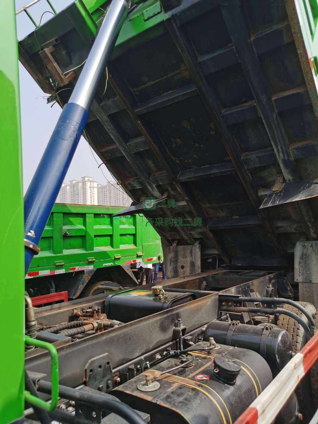 出售一臺19年大運征途自卸車，3.8米車廂153后橋