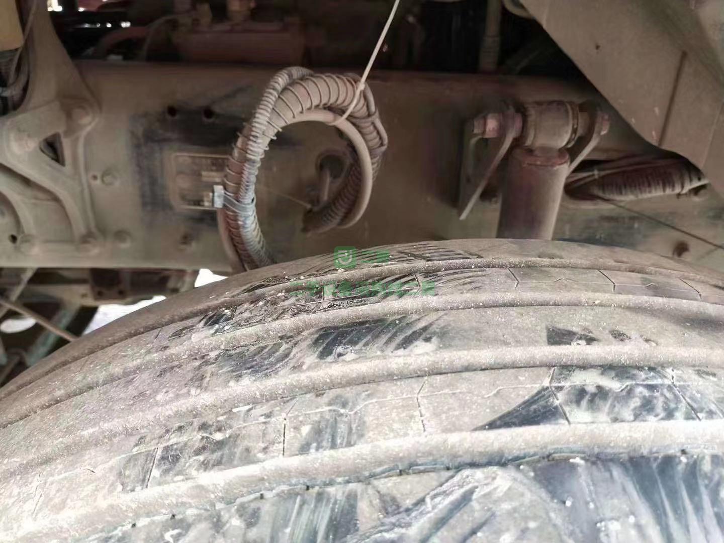出售國五解放420馬力高欄車況精品牽引車， 車子一審好 隨時提檔