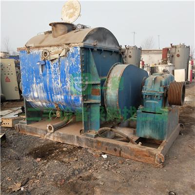 出售5臺300捏合機、8臺500捏合機、2臺1000捏合機