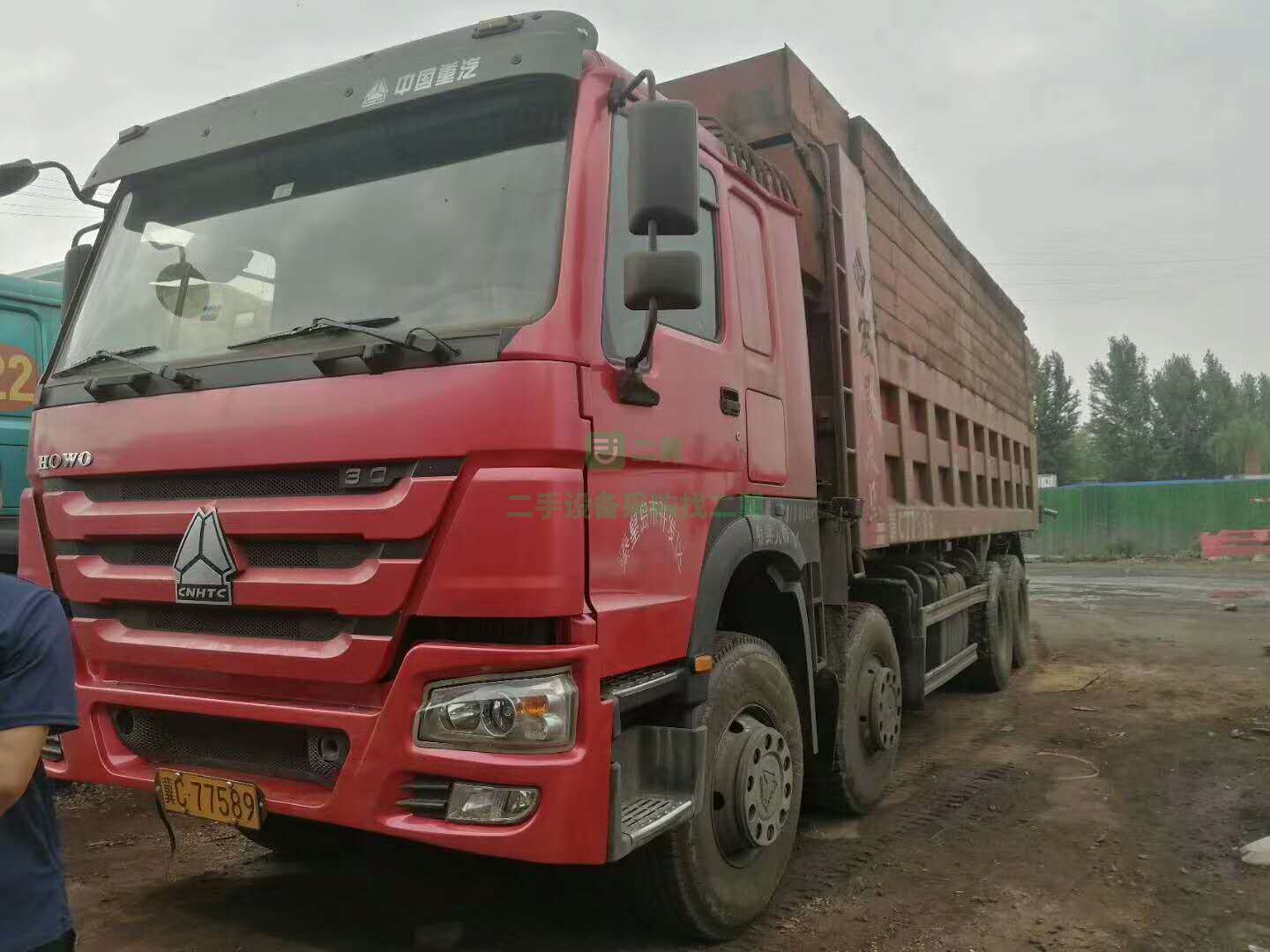 14年底7.6米精品電噴豪沃自卸車低價出售