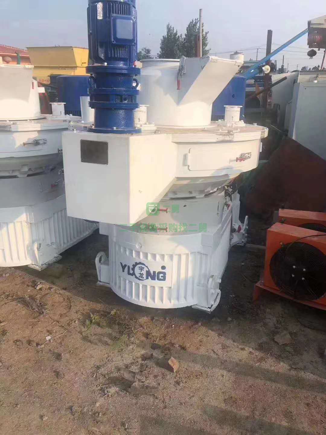 出售2018年的宇龍二手木屑顆粒機，型號560