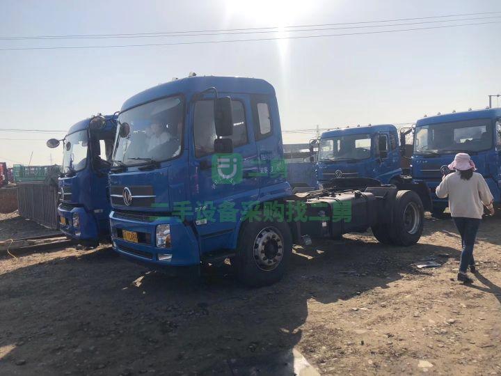 出售一年十個月兩軸東風天錦270馬力牽引車  帶全保險