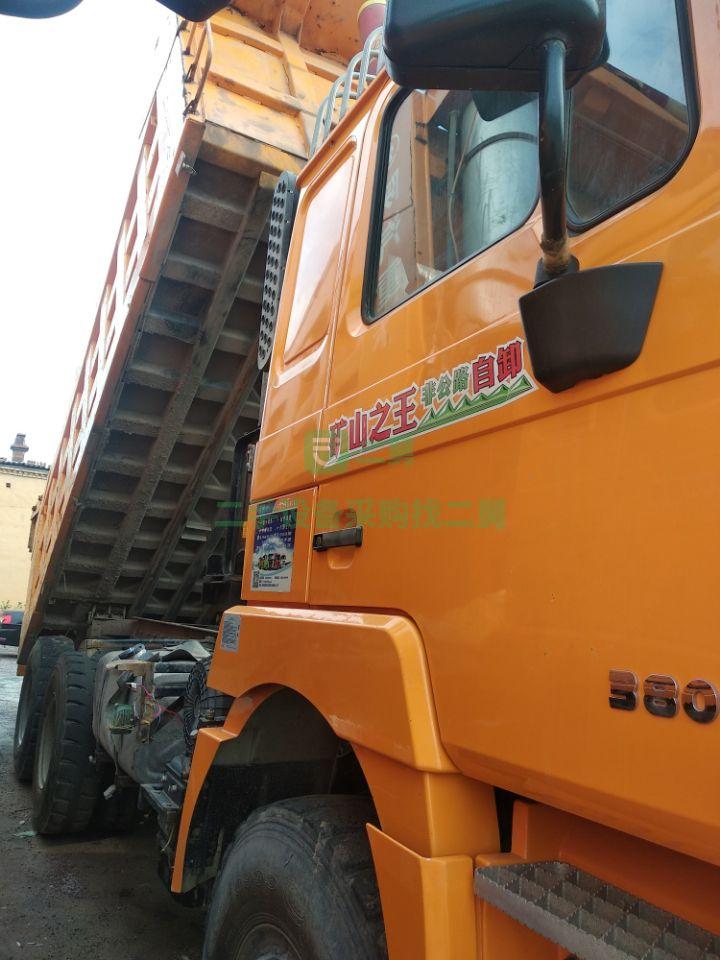 出售二手的九成新的380馬力德龍F3000土方車