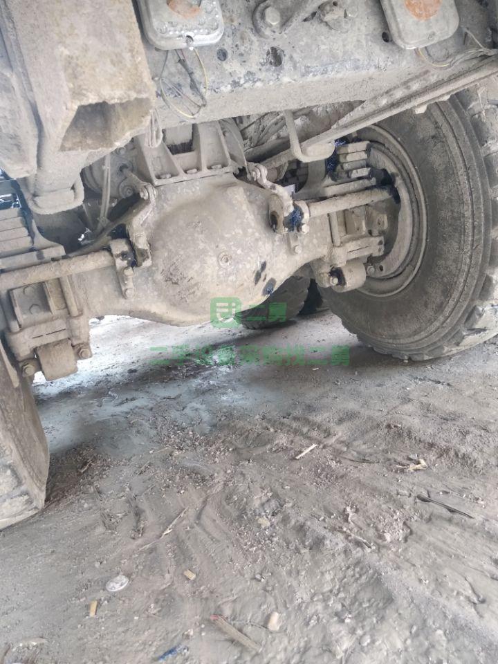 出售二手的九成新的380馬力德龍F3000土方車