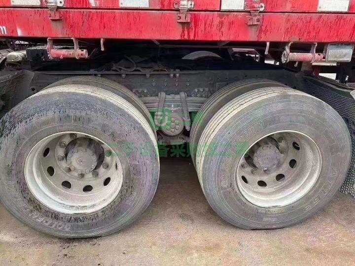 急售公司扣押車LNG德龍M3000燃氣牽引車