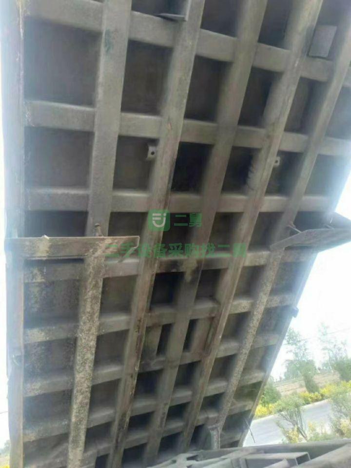 出售二手的七成新的德龍F3000土方車380馬力