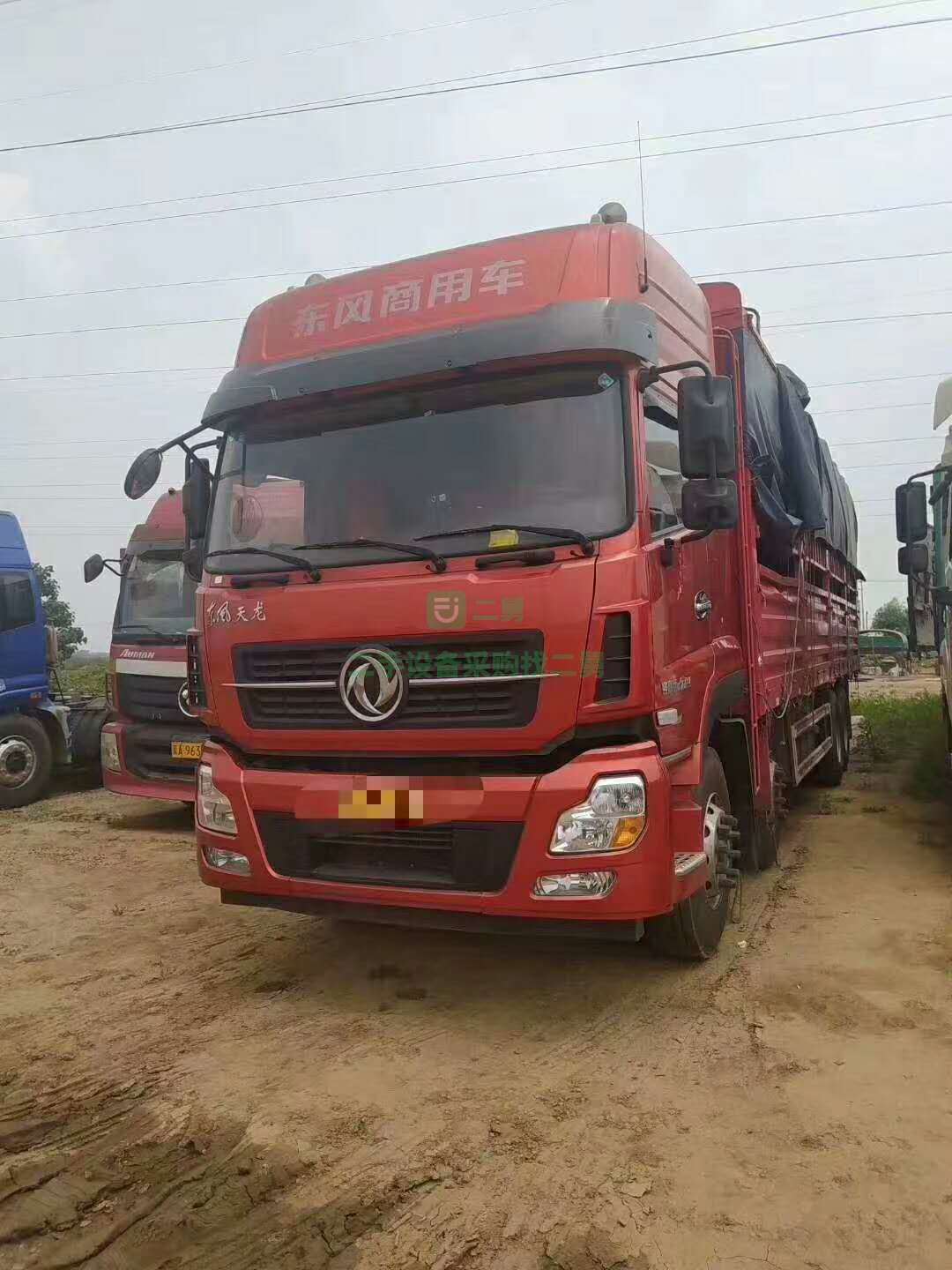 出售天龍輕盈版350九米六高欄貨車， 箱板箱地板正
