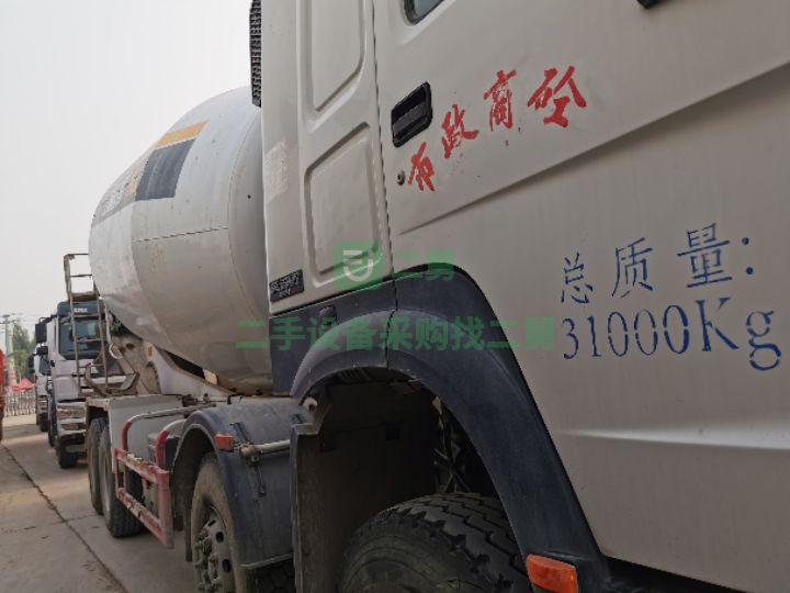 出售二手的九成新的17年豪沃唐鴻大20方攪拌車