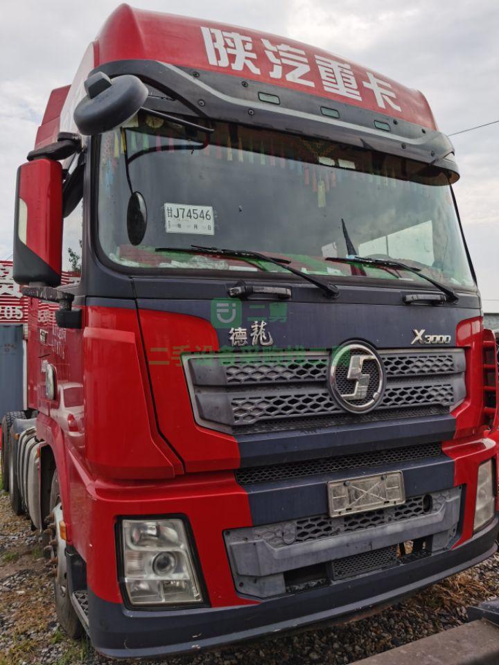 18年3月德龍X3000 550馬力 輕體帶液緩牽引車出售