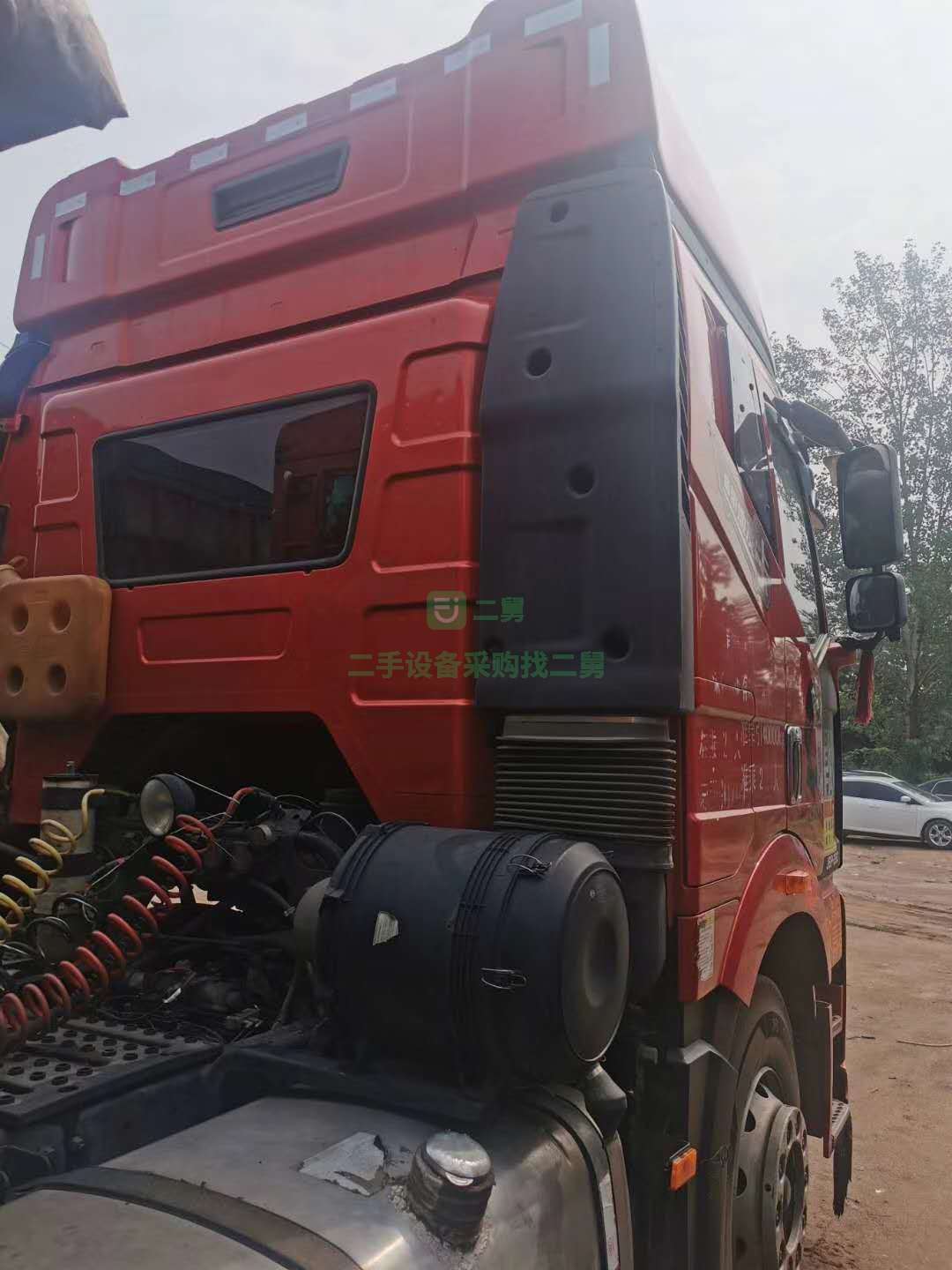 出售解放J6雙驅牽引車350馬力
