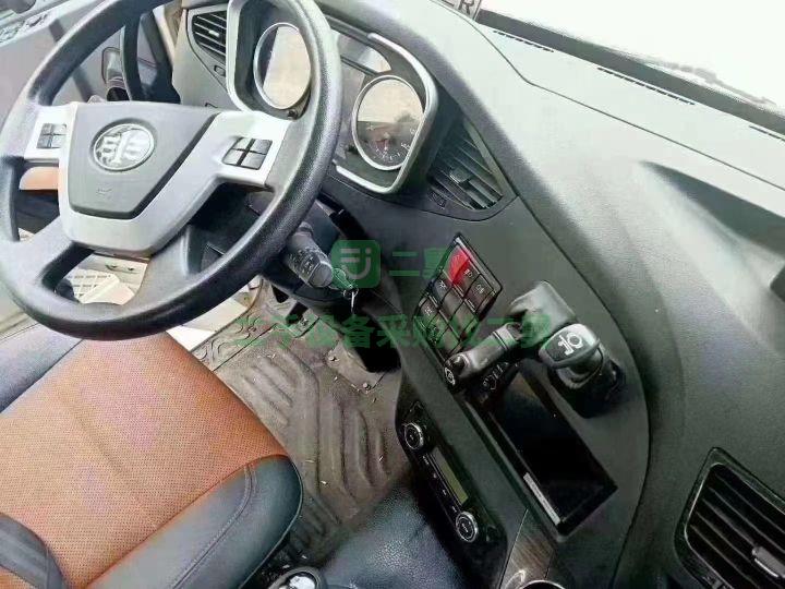 急售解放J6P牽引車國(guó)五550馬力