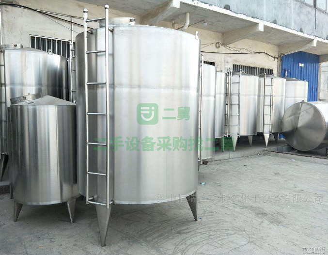 專業(yè)出售10----100立方不銹鋼發(fā)酵罐、儲罐、濃縮罐