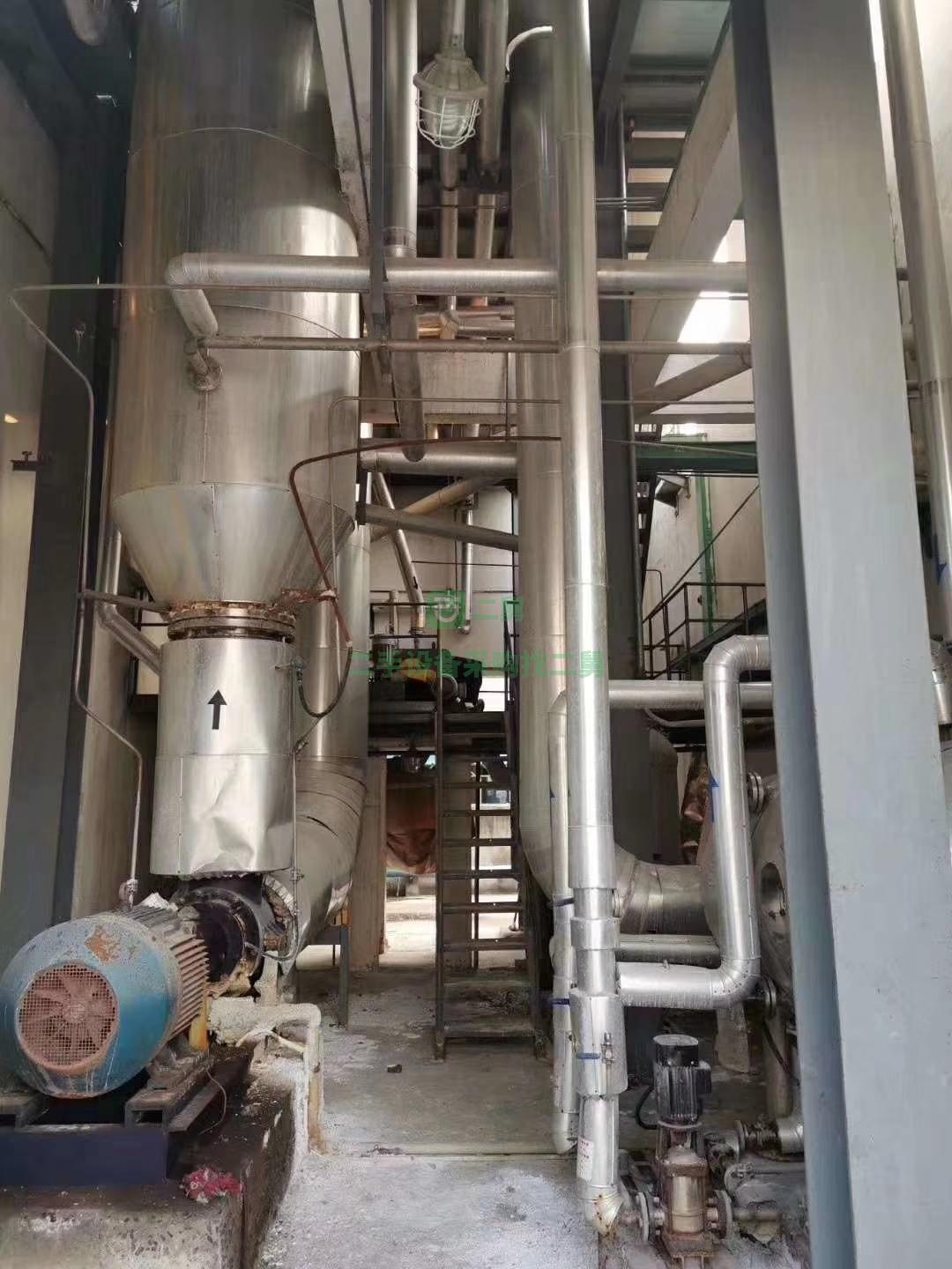 正在拆中3臺九成新的8噸蒸發(fā)器急需出售