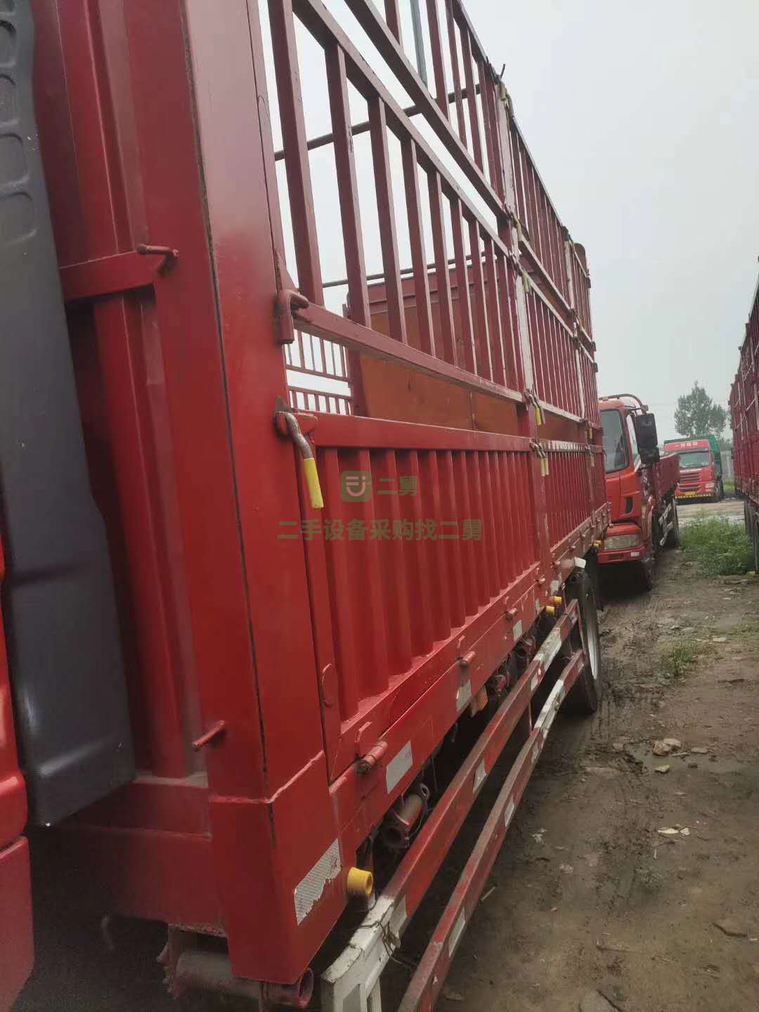 出售高配置解放J6貨車，帶高配座椅！