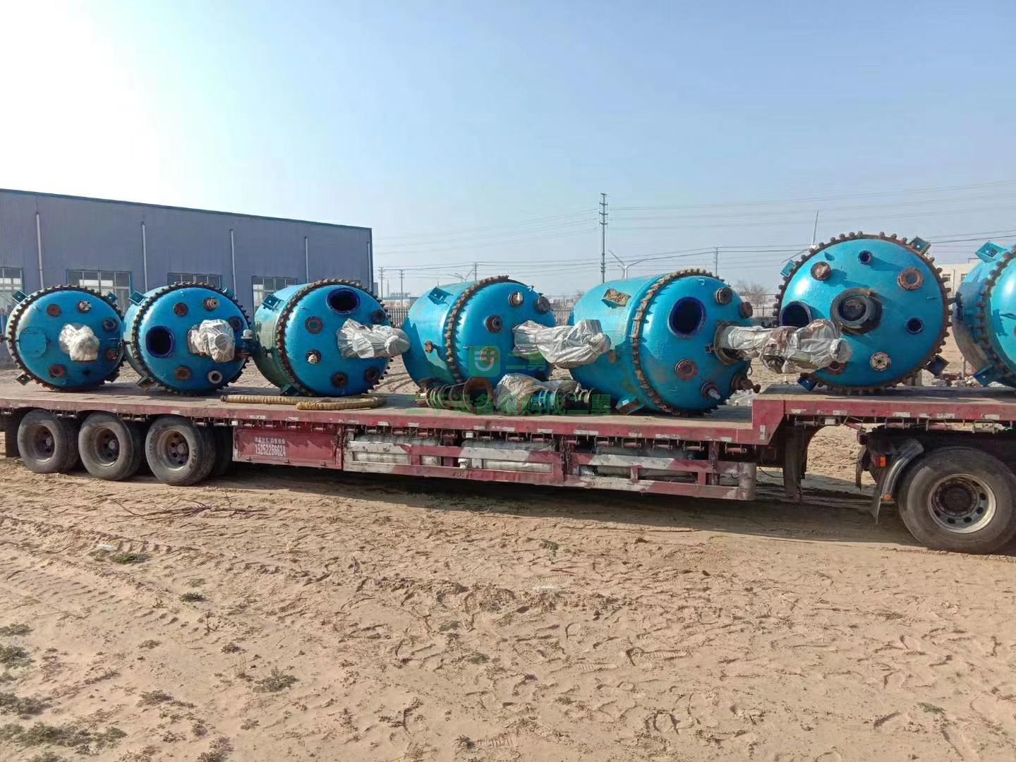 出售二手不銹鋼反應釜、隔膜壓濾機、蝶式離心機