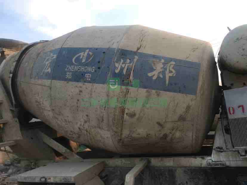 出售17年無手續時代7方攪拌車，153后橋進口減速機