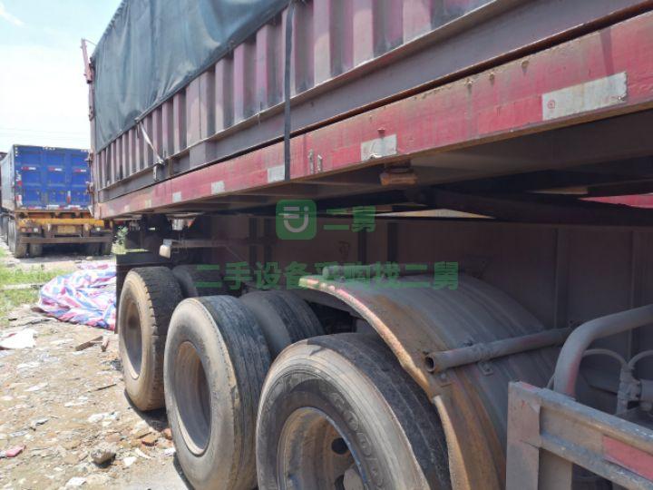 急售 一臺解放JH6國五牽引車，帶半掛車一套帶輕量化得板正