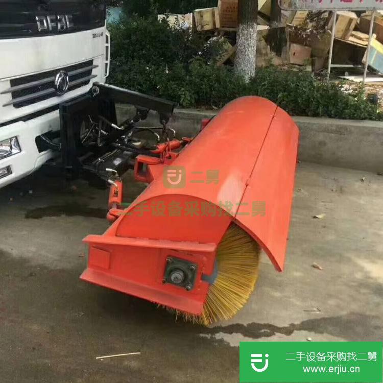 山東出售二手5噸多功能路面清掃車