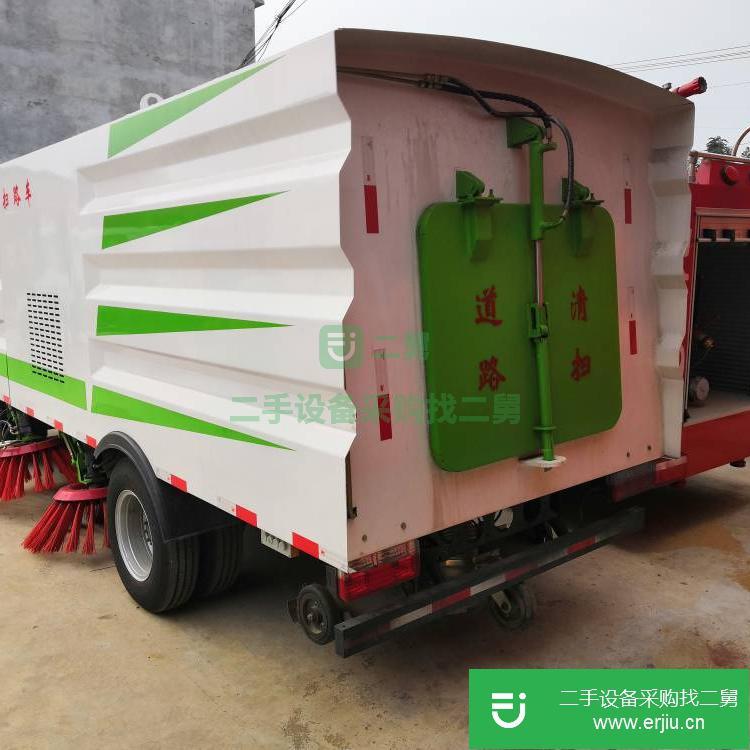 山東出售二手5噸多功能路面清掃車