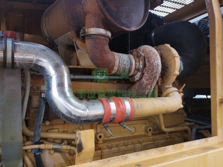 出售一臺工作1800時的龍工855N裝載機