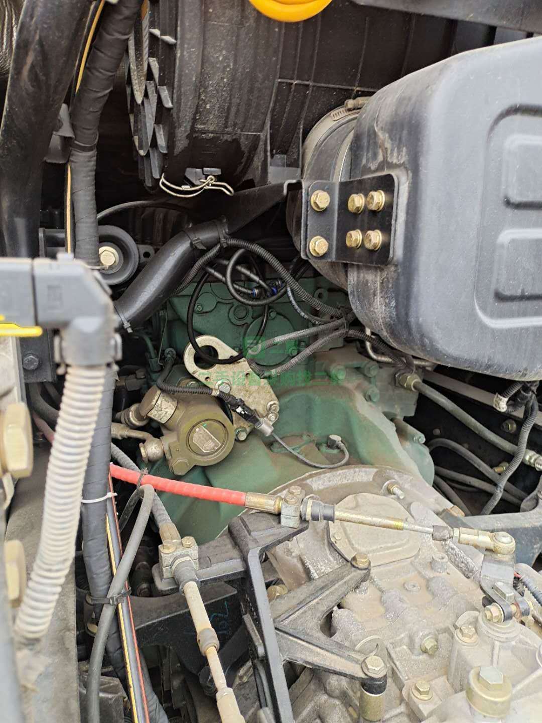 出售解放JH6牽引車，國(guó)五排放，雙驅(qū)輕體，550馬力，濰柴動(dòng)力