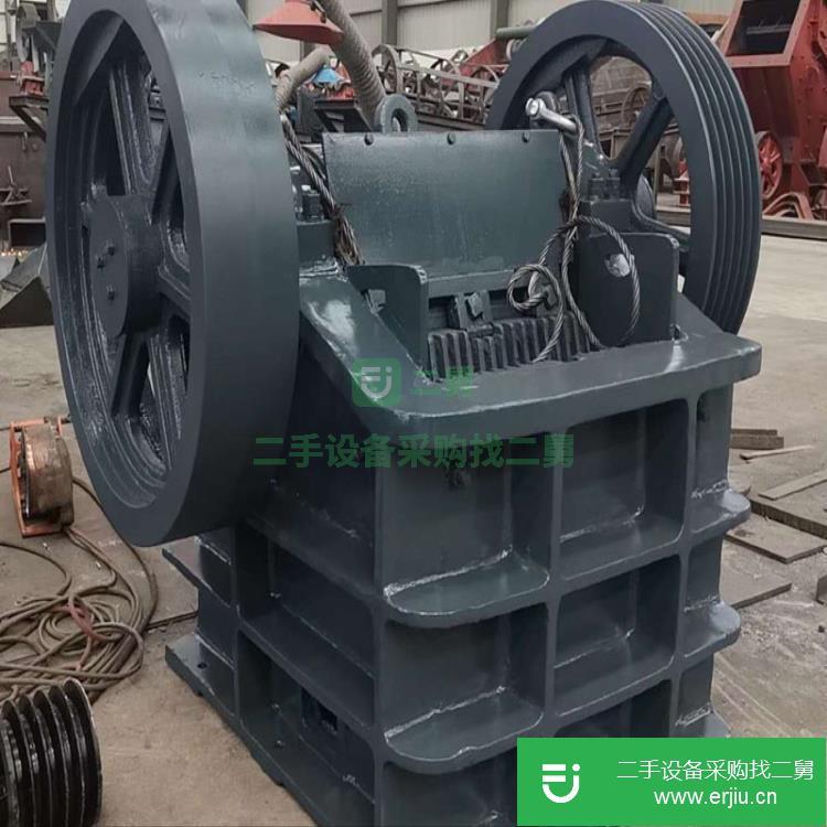 河南鄭州出售二手移動(dòng)式鄂式破碎機(jī)