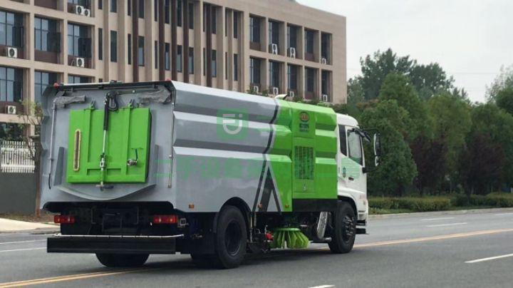 湖北隨州銷售東風(fēng)程力掃路車吸塵車