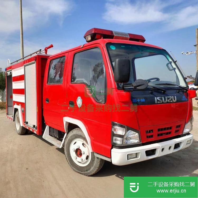 山東濟(jì)寧出售二手救援大型水罐消防車