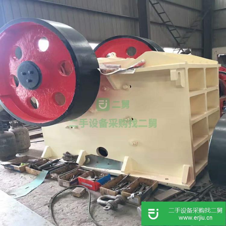 河南鄭州出售二手移動(dòng)式鄂式破碎機(jī)