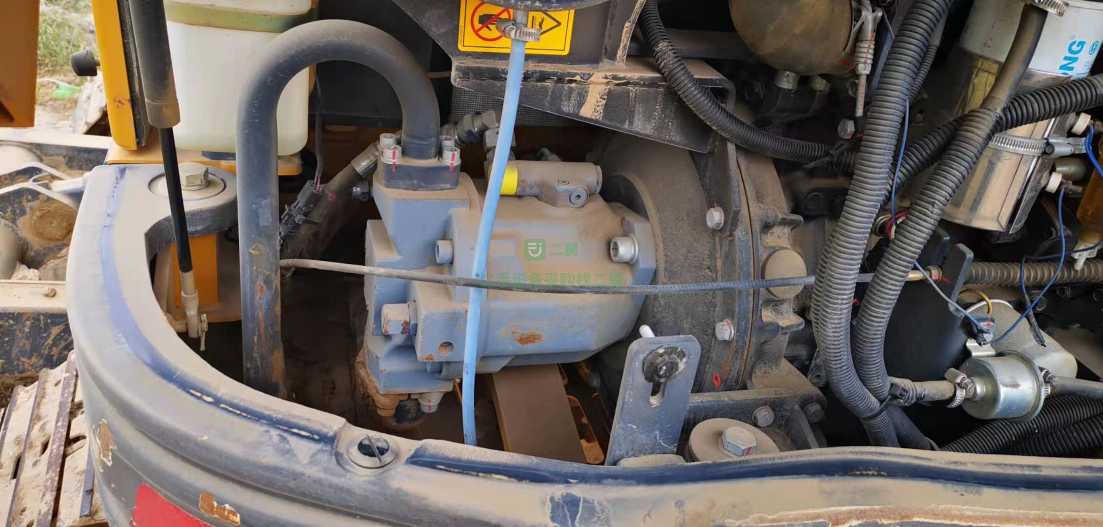 江蘇出售一臺17年8月的徐工小挖掘機，工作3千多小時
