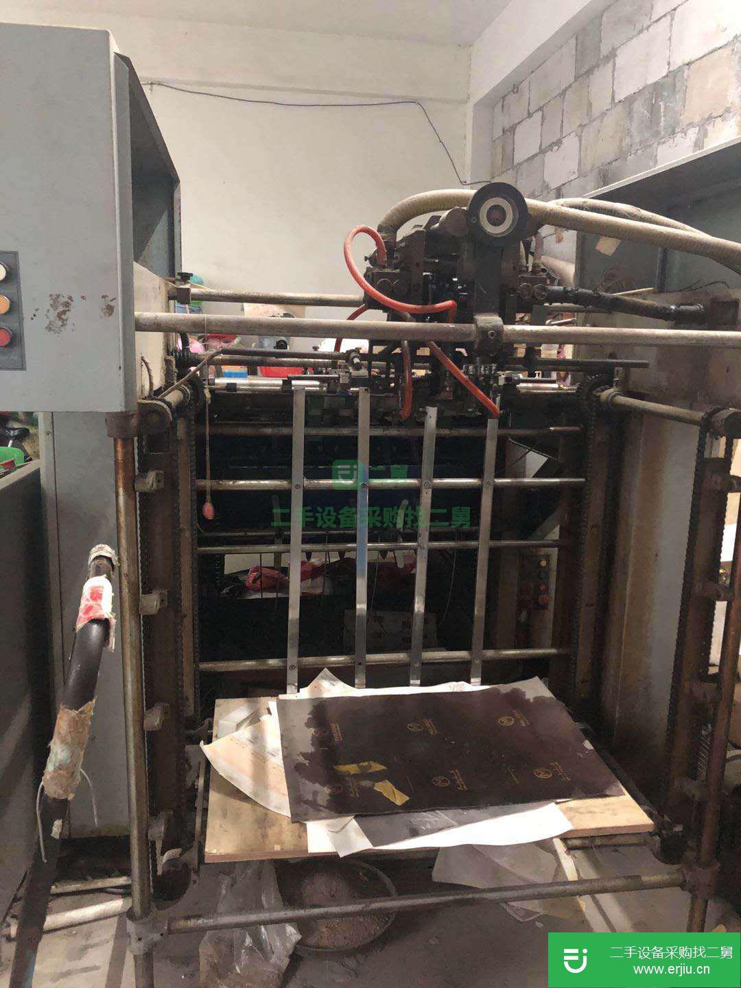 浙江出售一臺(tái)二手920型折光壓紋機(jī)