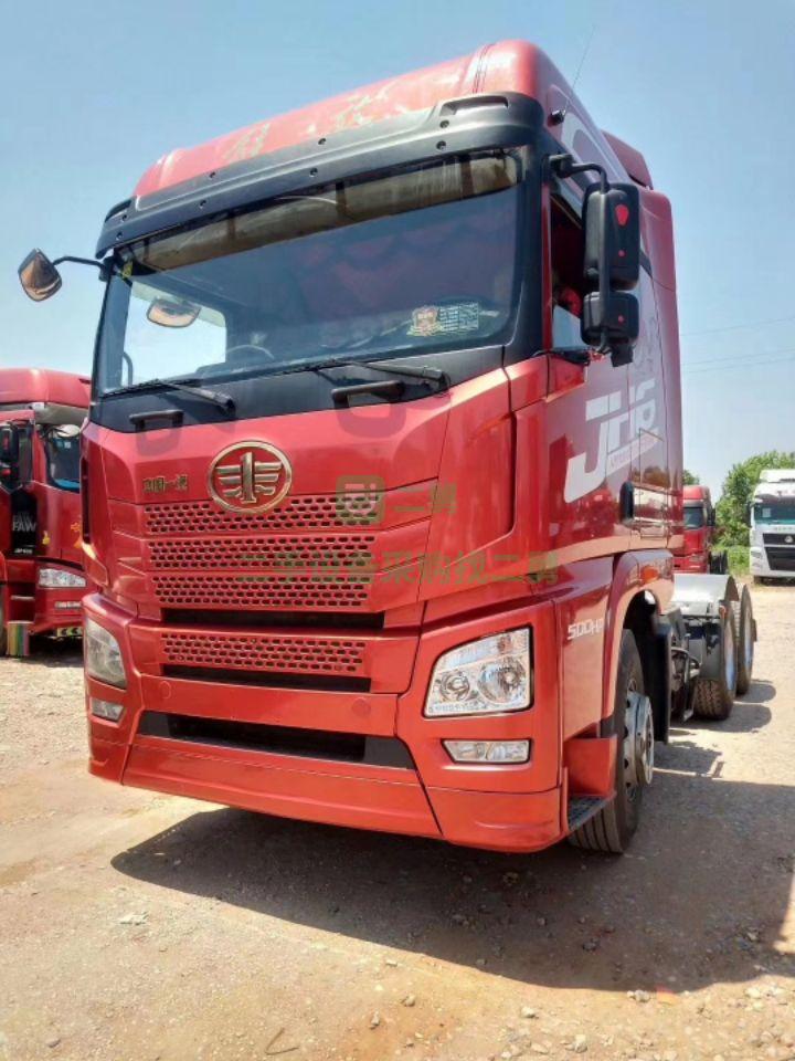 江西出售17年7月份上戶帶全年大保險(xiǎn)牽引車