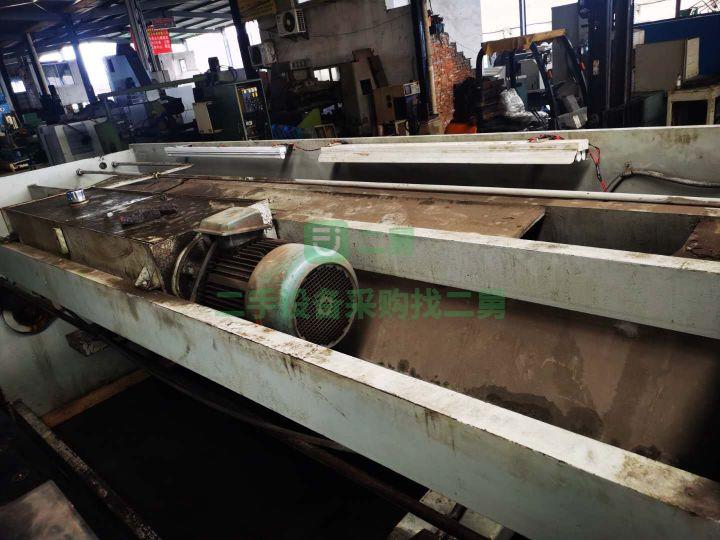 上海在位出售數(shù)控折彎機(jī)100t～4000三缸機(jī)