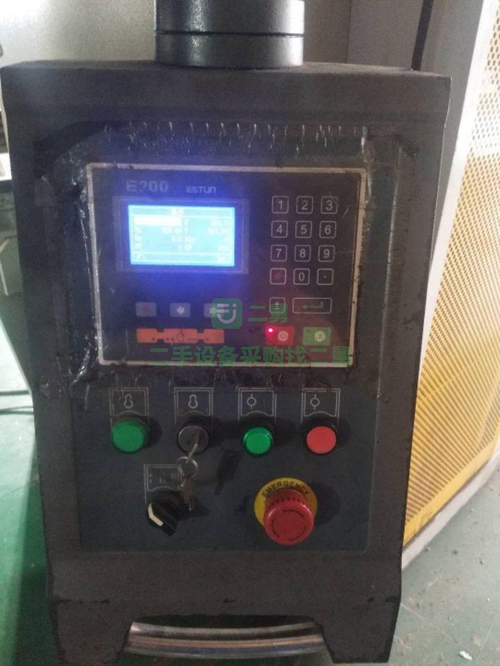 上海在位出售數(shù)控折彎機(jī)100t～4000三缸機(jī)