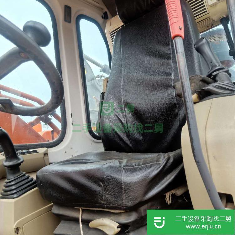 江蘇出售二手挖掘機八成新