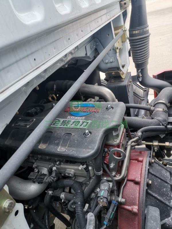 湖北隨州出售2噸藍(lán)牌油罐車C證可開