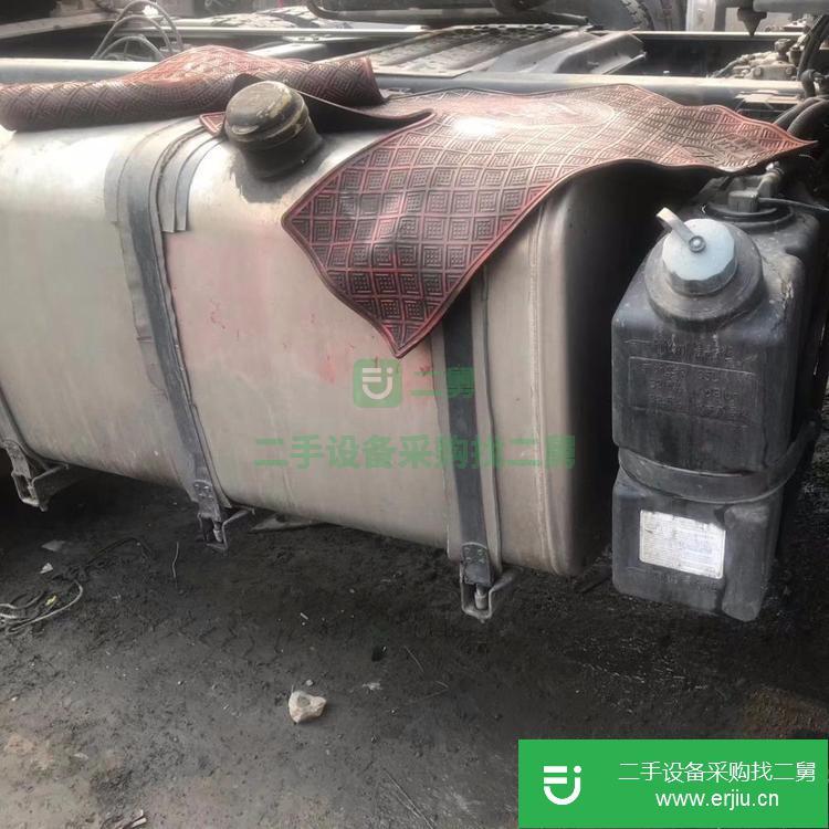 山東出售二手350馬力牽引車
