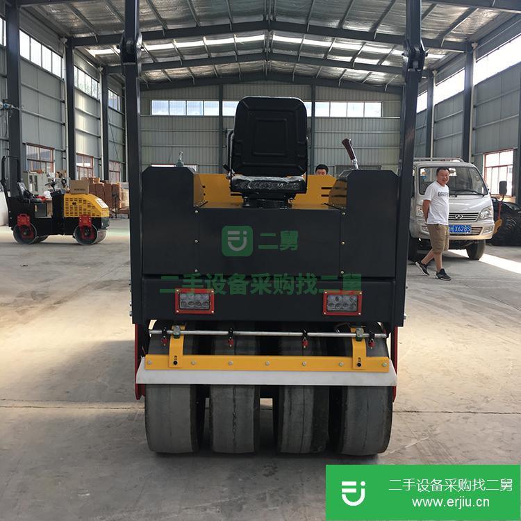 山東出售二手壓路機九成新