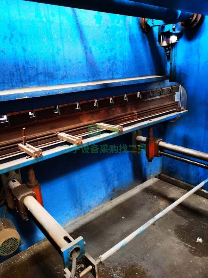 上海出售二手的南通100t*3200折彎機