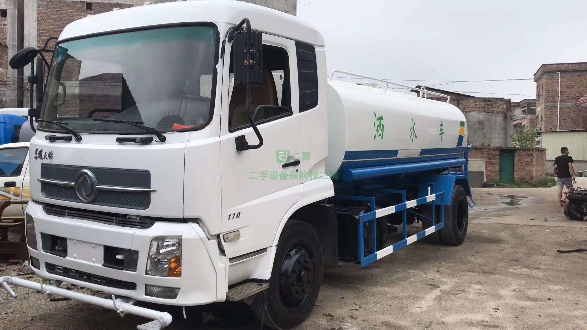 廣東二手的12方6缸東風天錦灑水車低價急售