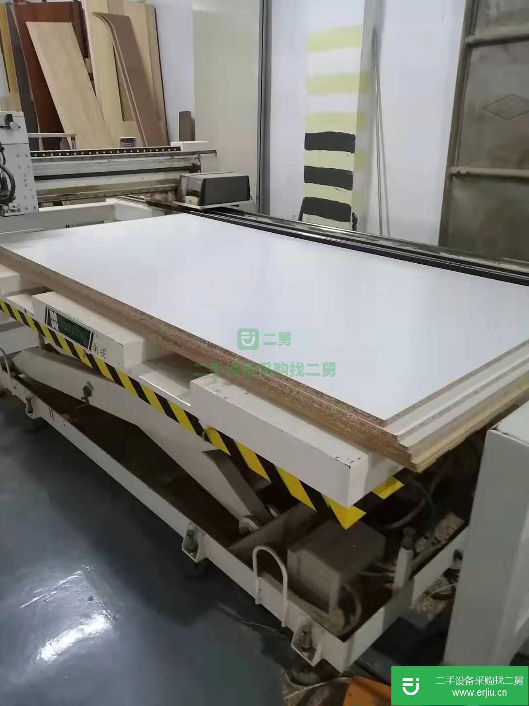 廣東出售二手自動上下料帶打標數(shù)控雕刻機